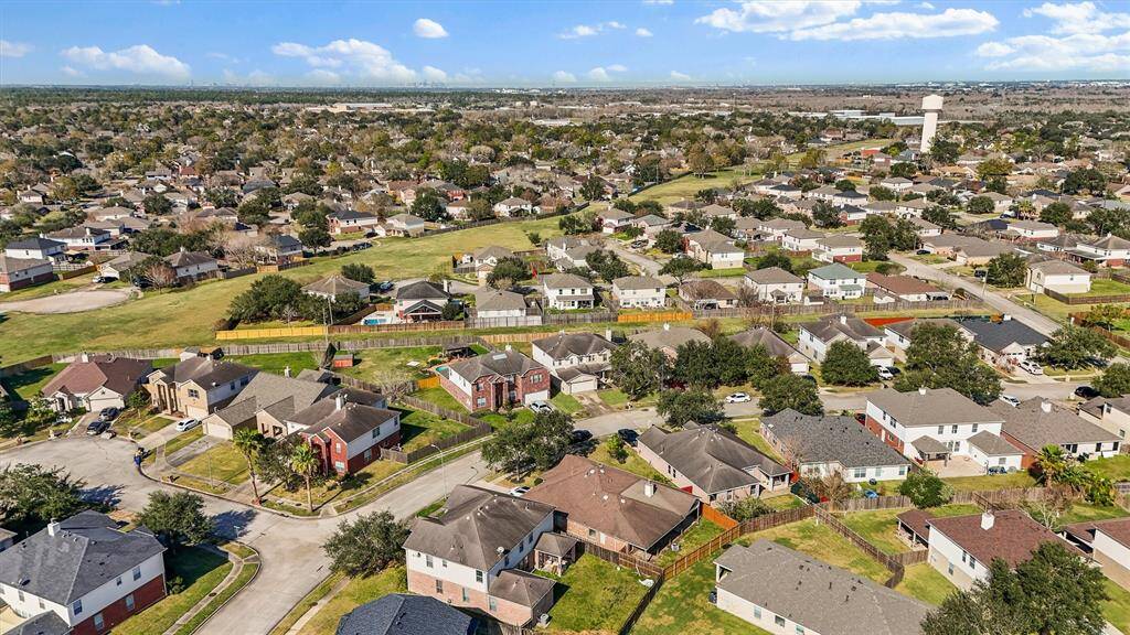 Larger lot with no rear neighbor! Excellent for privacy and flexibility. Lot has a easy to utilize shape.