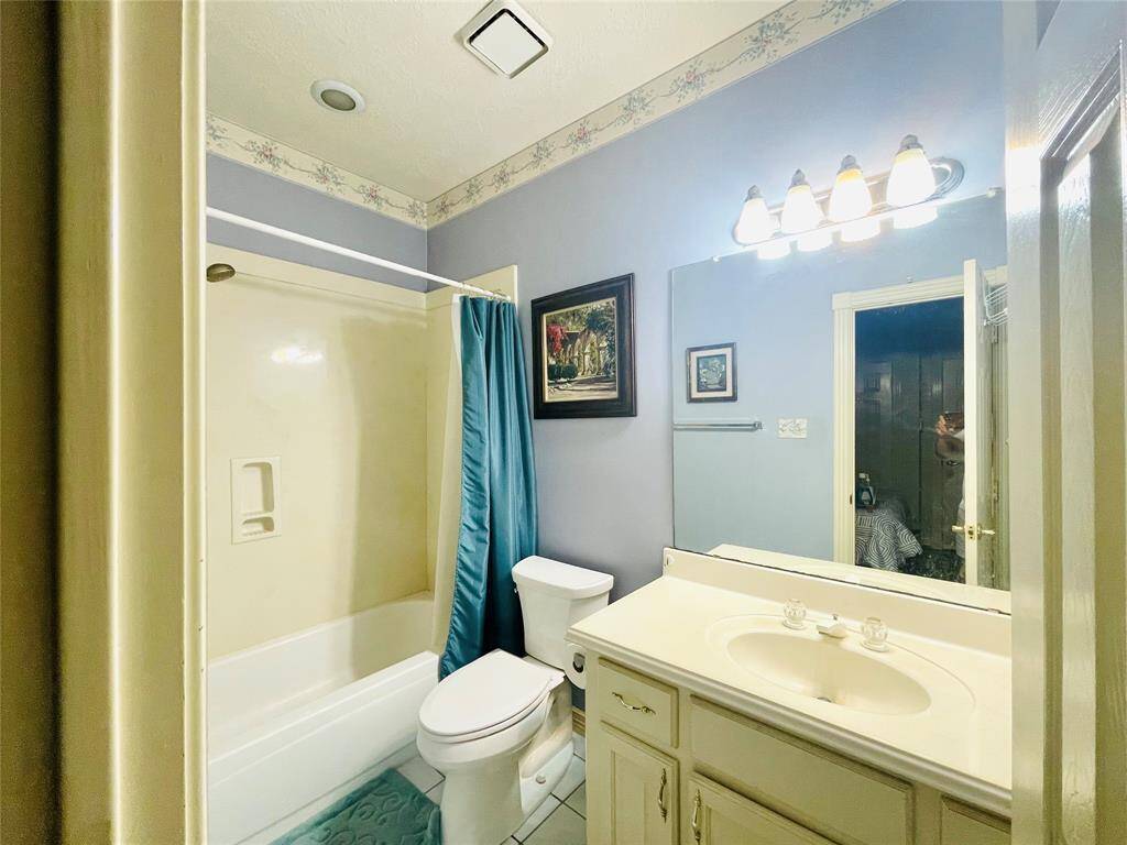 Bedroom 2 private bath