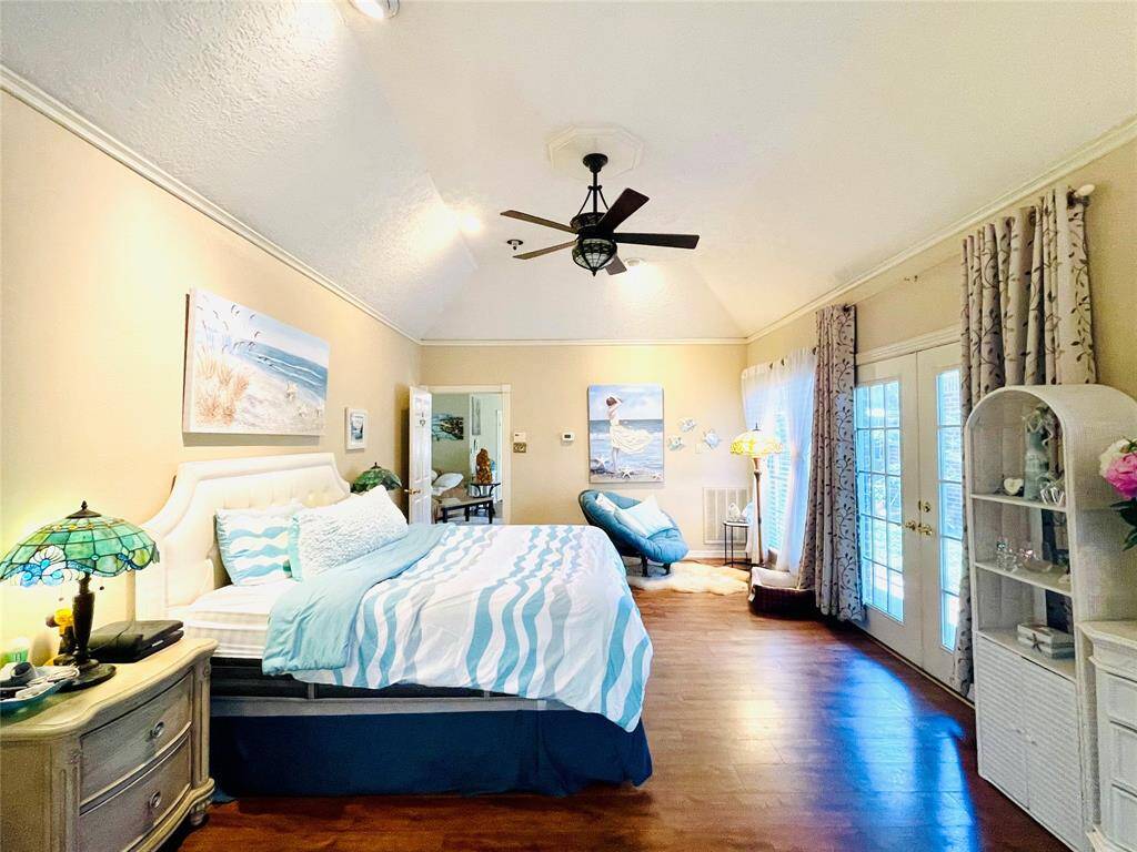 Master bedroom 1
