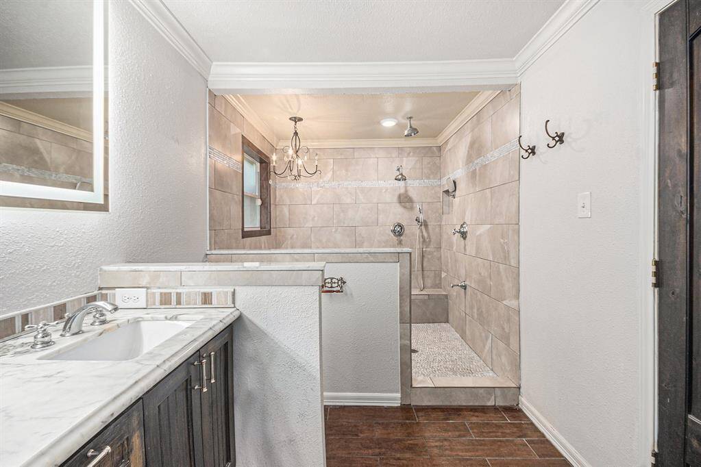 Primary Bath with Walk In Closet