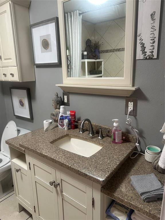 2nd Bathroom