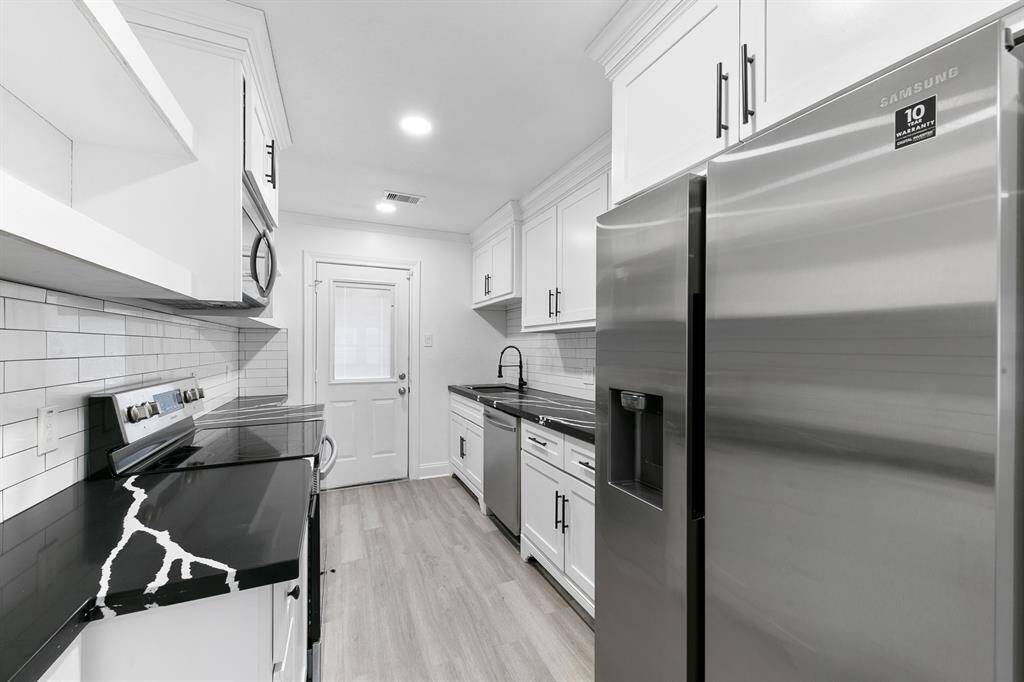 Modern stainless steel appliances blend style and functionality