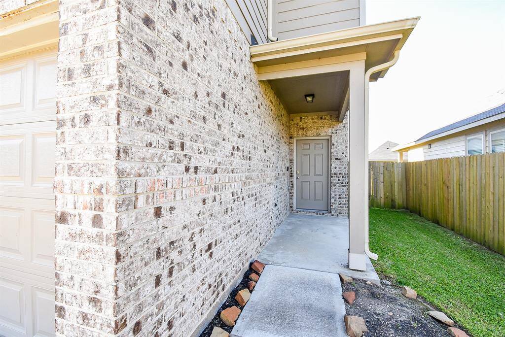 Front Covered Entryway