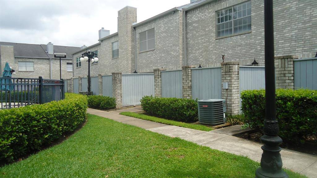 Walkway to the Front entryway