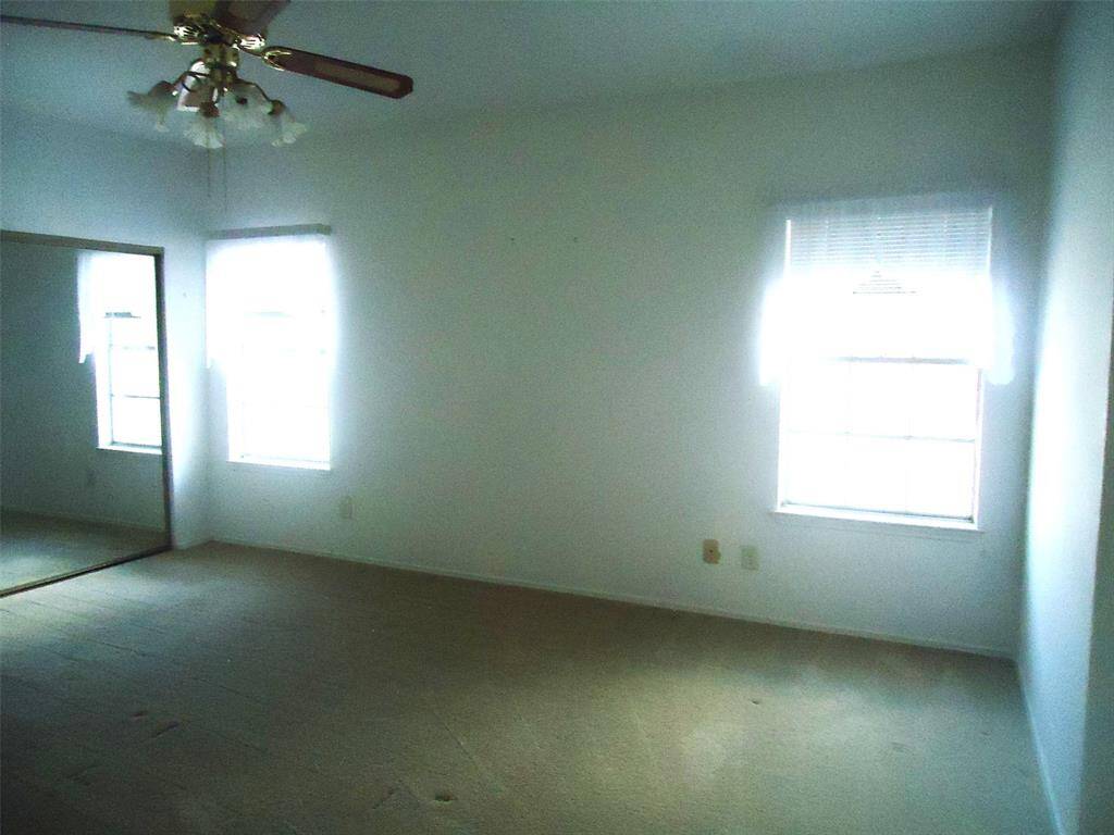 Downstairs half-bath