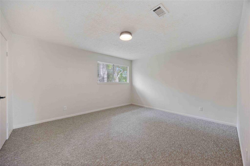 Upstairs bedroom #4 - new carpet