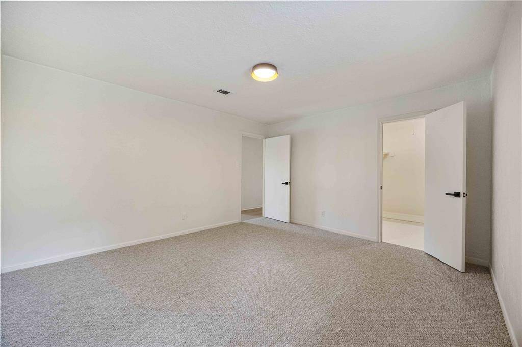 Upstairs Bedroom #4 - new carpert