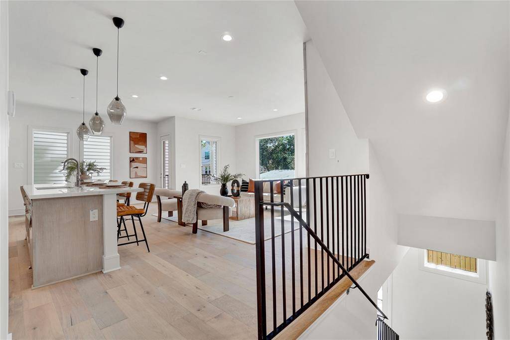 *Photos are from 5435 Darling*