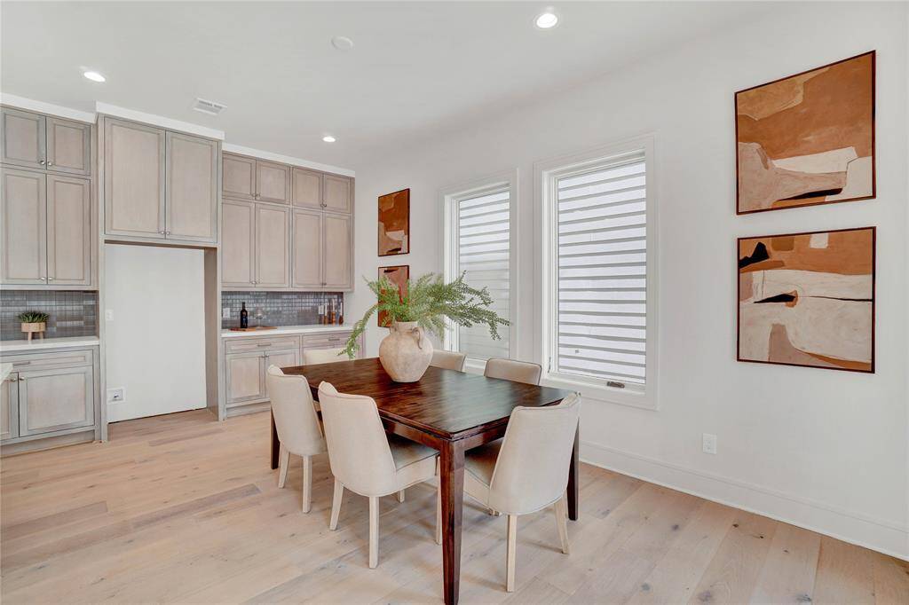 *Photos are from 5435 Darling*
