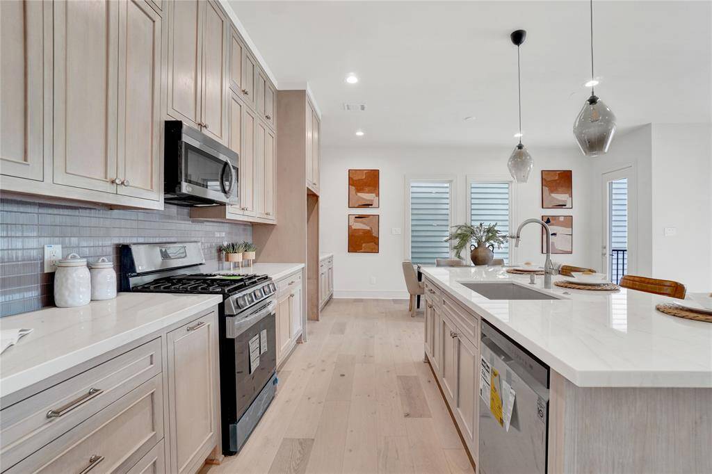 *Photos are from 5435 Darling*