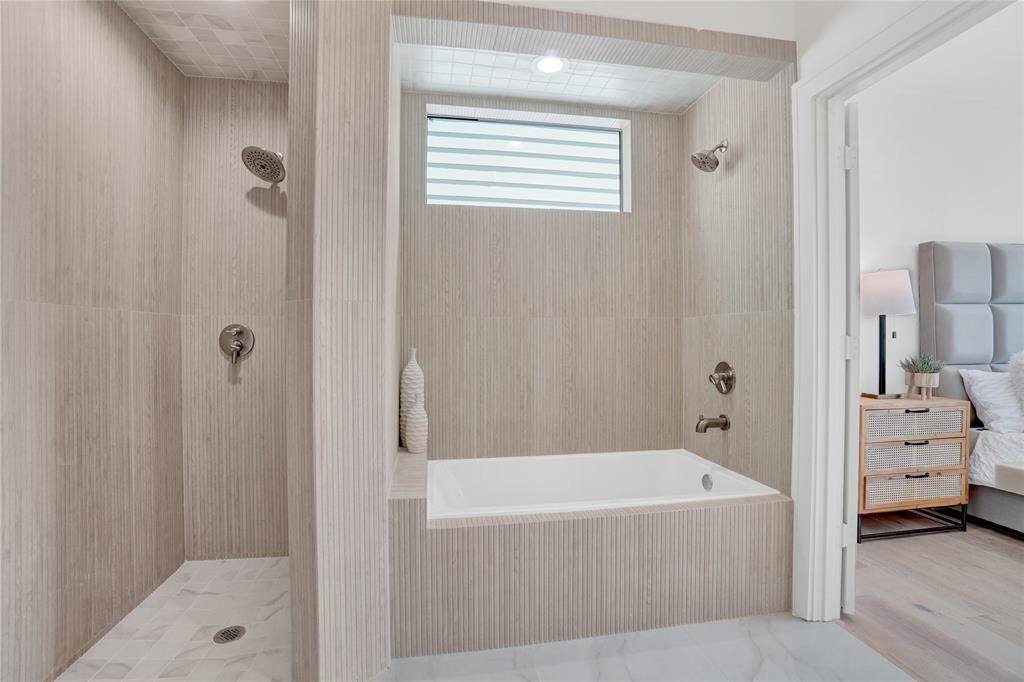 *Photos are from 5435 Darling*