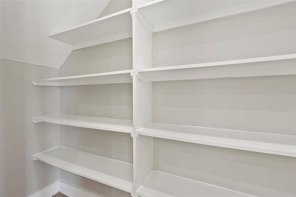 Kitchen pantry