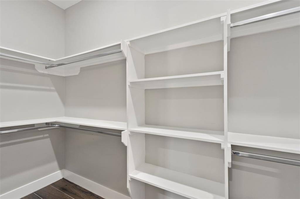 Primary bedroom (1 of 2) - Left view