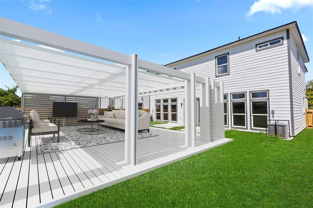 Virtually staged backyard