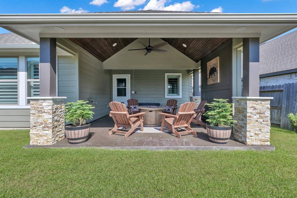 CUSTOM exterior paint, not offered by the builder, was completed after purchase.