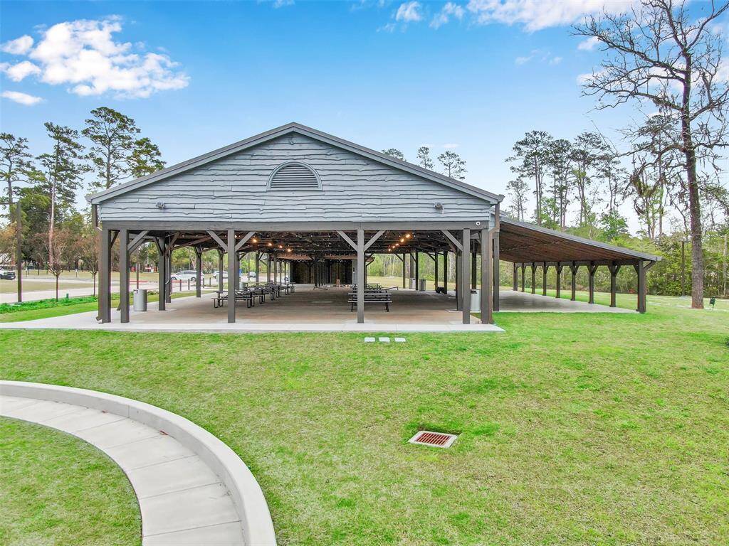 PRIME LOCATION in Central Village located just down the street from one of the many community parks and around the corner from the main community amenities! Take advantage of all that GCP has to offer including a resort style pool, ponds/lakes, nature trails, fitness center, clubhouse, PICKLE BALL COURTS (coming soon), bball court, sand volleyball, parks, & more!