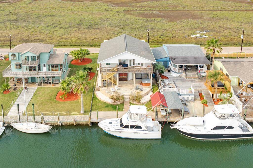 Park your boat in front of your home, grab the keys and hit open water quickly.
