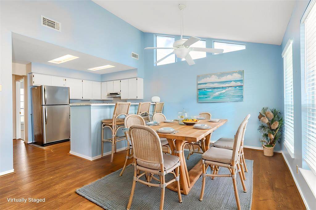 Let's make dining furnishing changes - virtually.