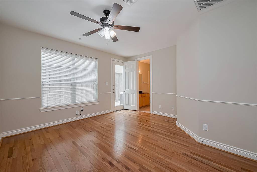 Fresh paint downstairs secondary bedroom with ensuite bathroom