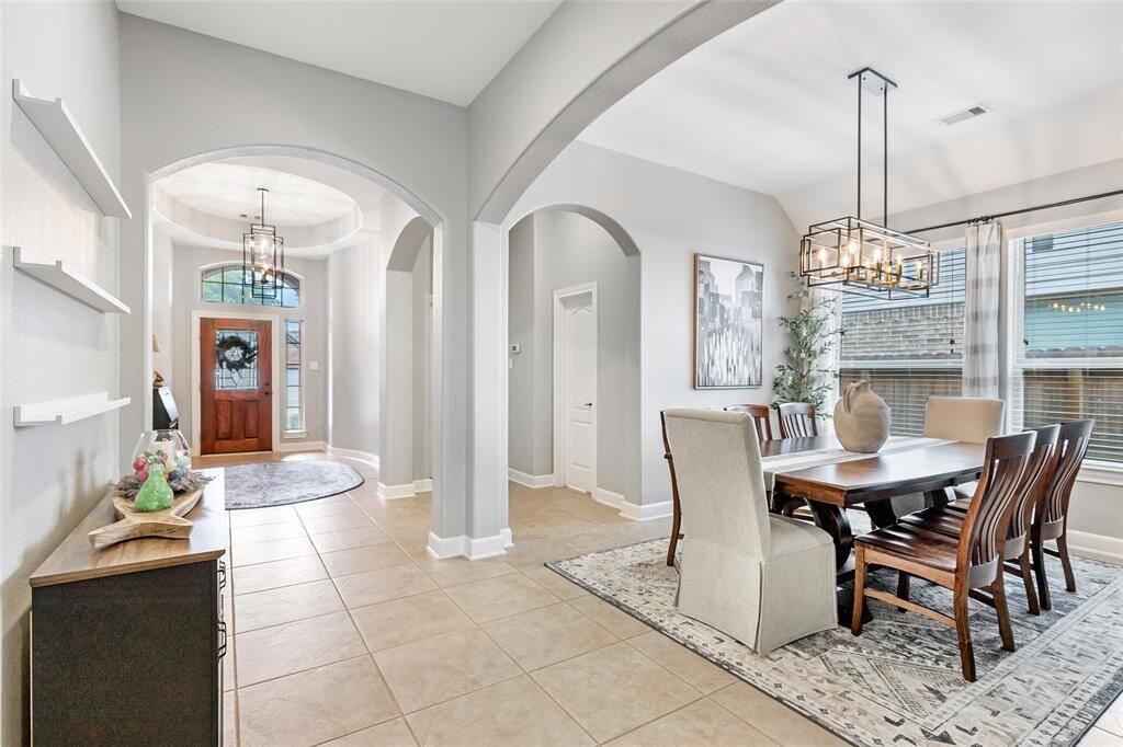 Formal Dining