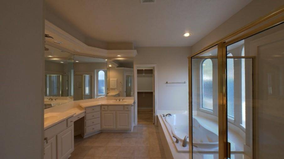 Primary Bedroom Bathroom