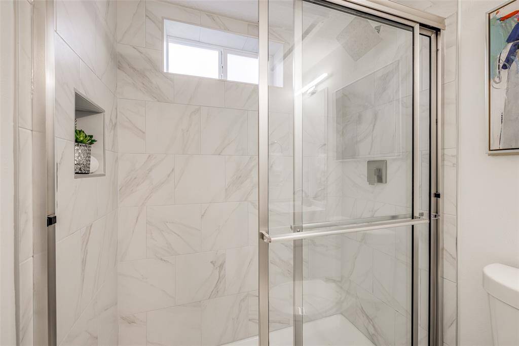 Bathroom MODEL PHOTOS OF SAME FLOOR PLAN (DOWNSTAIRS) UNIT