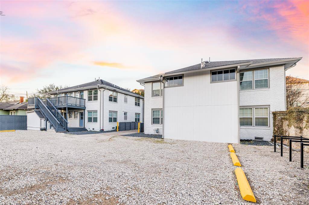 Completely Gated. Unassigned Parking. On-site washer and dryer.