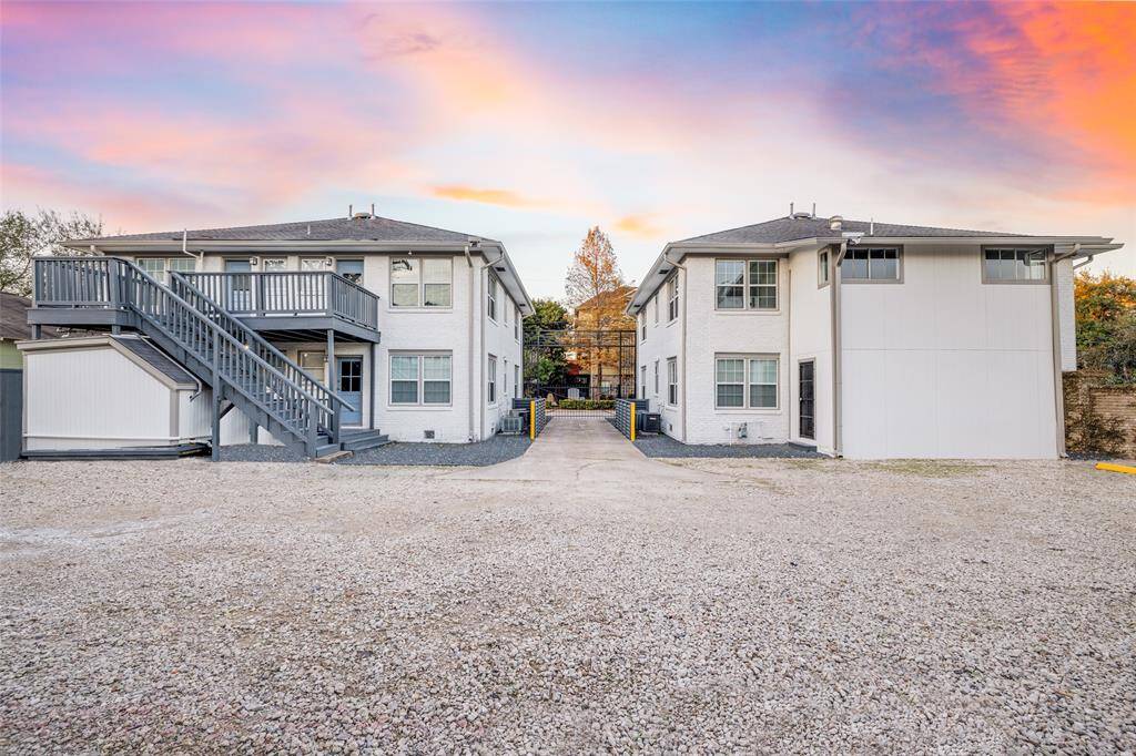 Completely Gated. Unassigned Parking. On-site washer and dryer.