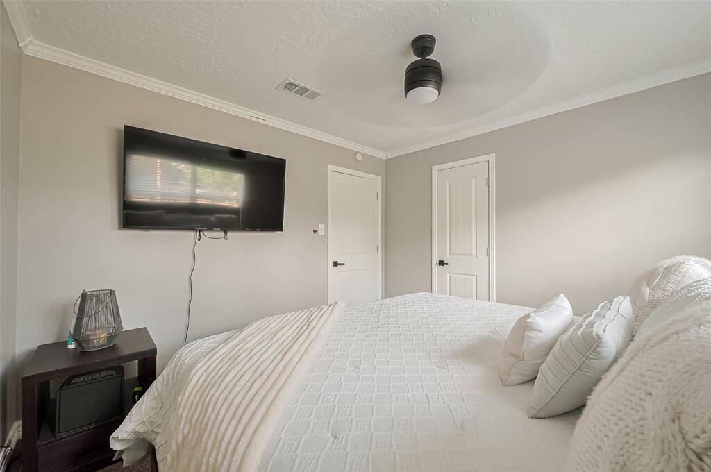High ceilings, recent ceiling fans throughout