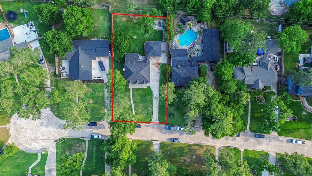 Mature trees, lots of space between neighbors with lots from quarter acre up to half acre +