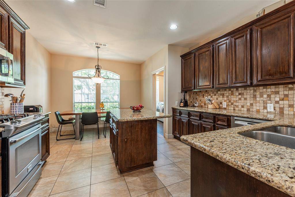 KITCHEN VIEW WITH BREAKFAST ROOM
