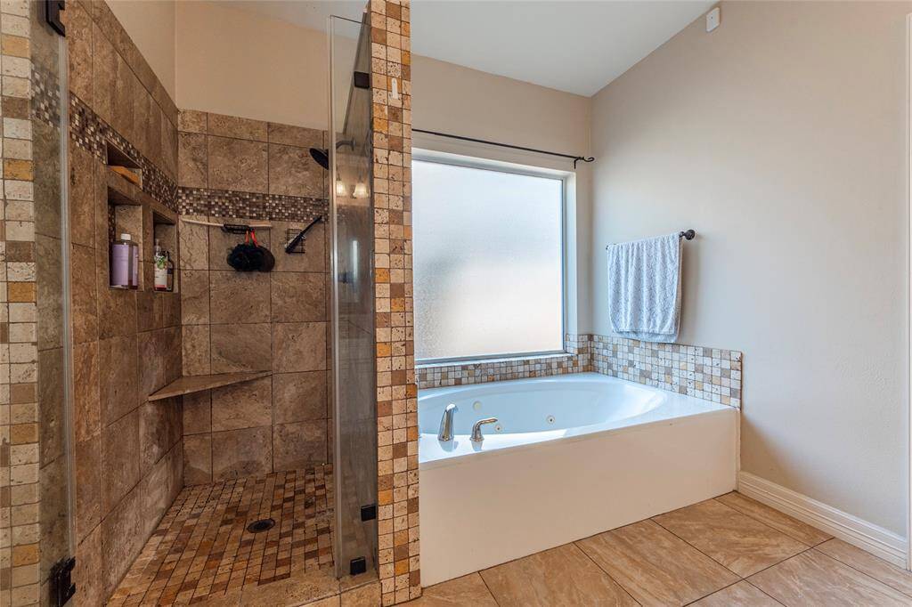 JACUZZI TUB AND SHOWER