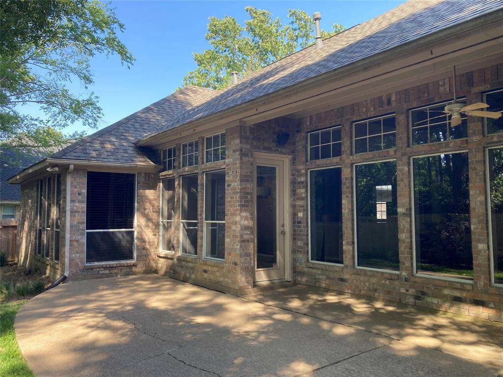 Backyard patio with Fully fenced back yard