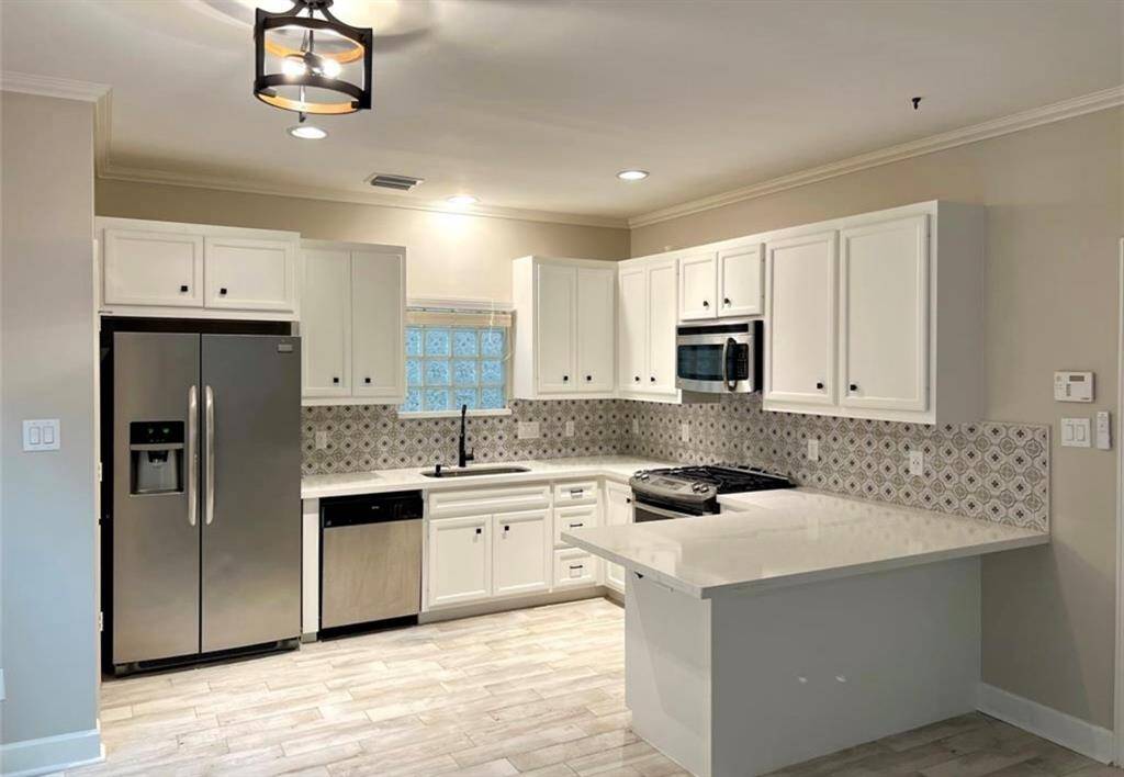 Nice open concept kitchen