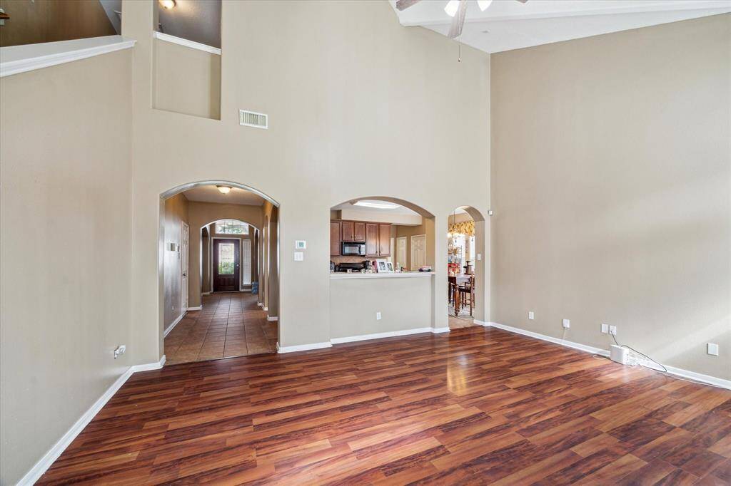 Passthrough to kitchen