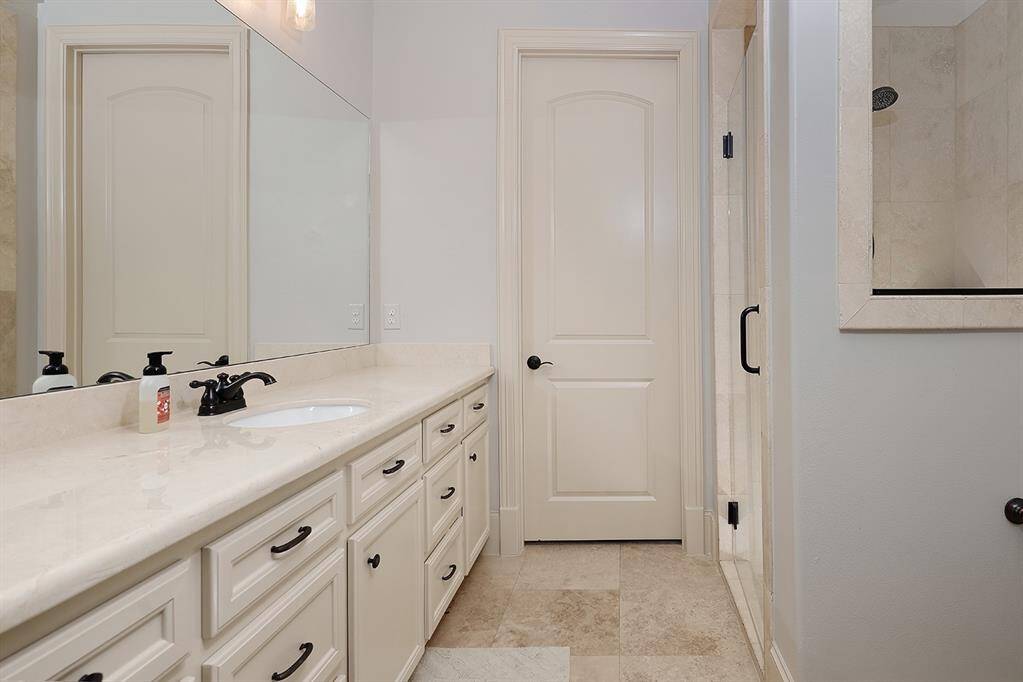 Guest full bathroom with walk-in shower