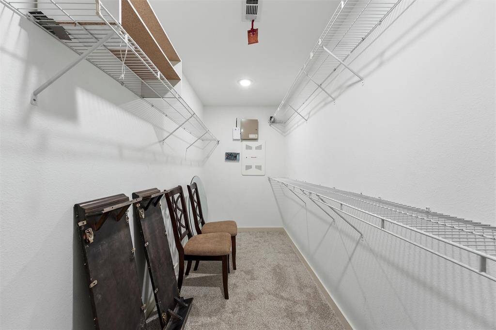 Large walk-in closet.
