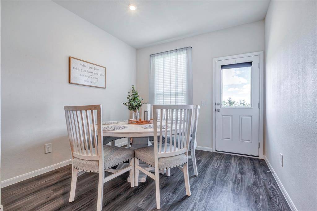 The cozy breakfast nook.
