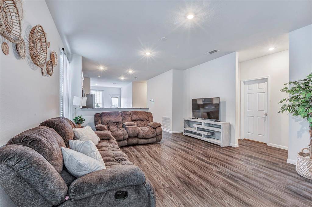 Plenty of room for entertaining and relaxing!
