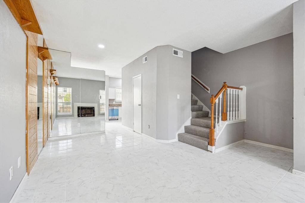 Living room, newly painted and tile floor