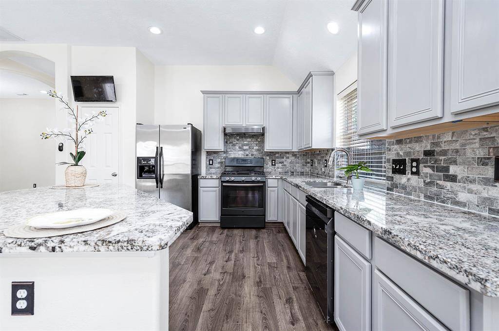 Bright Kitchen