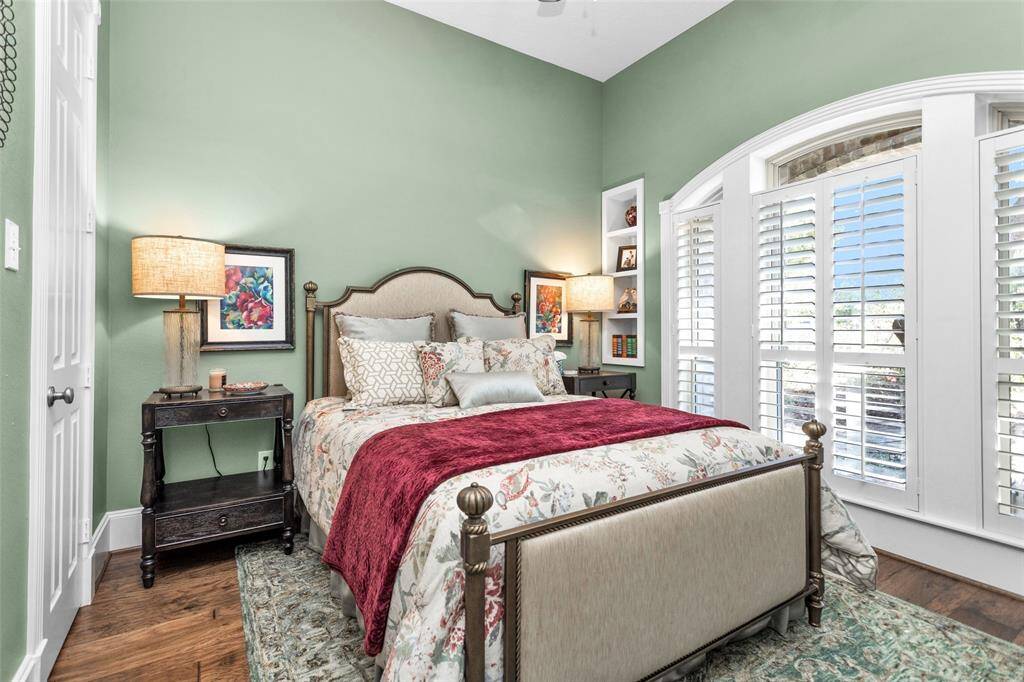 One of 2 guest suites on the 1st floor