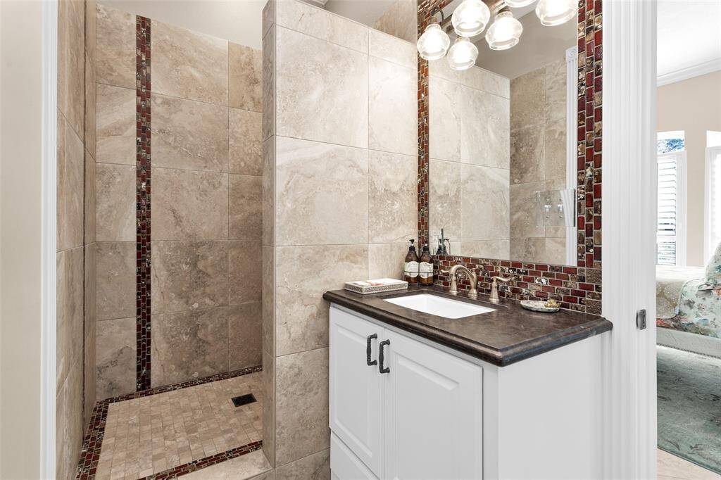 Ensuite bathroom