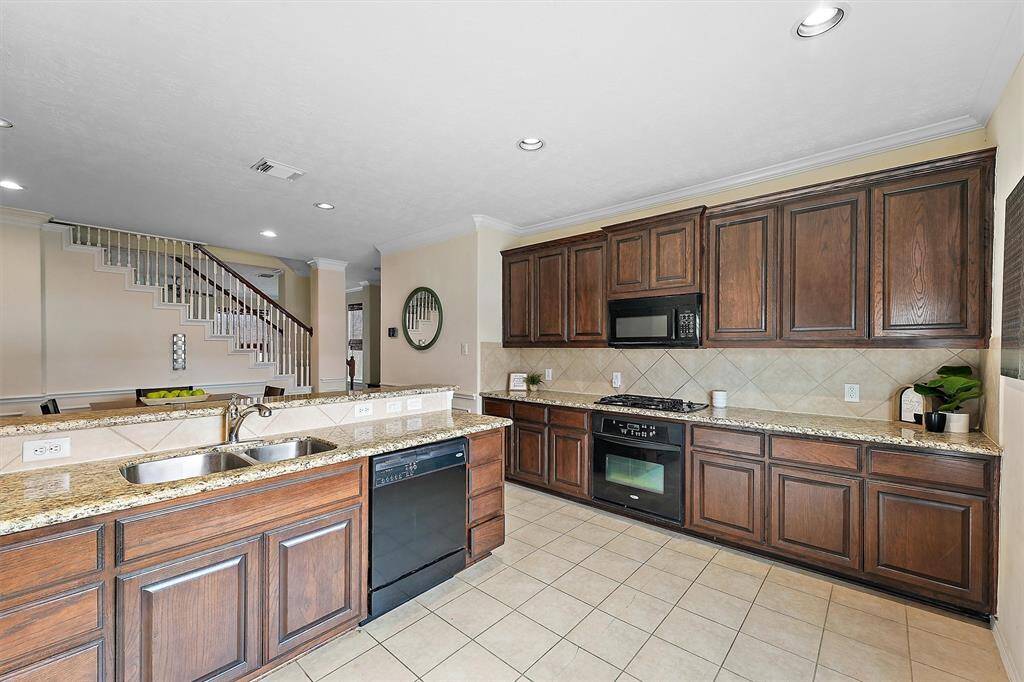 Open concept kitchen provides plenty of room for cooking and entertaining.