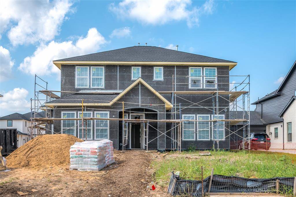 7910 Ludington Property Photo