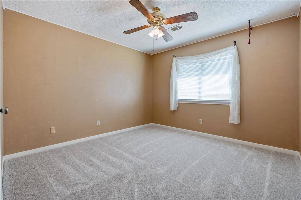 Fourth bedroom
