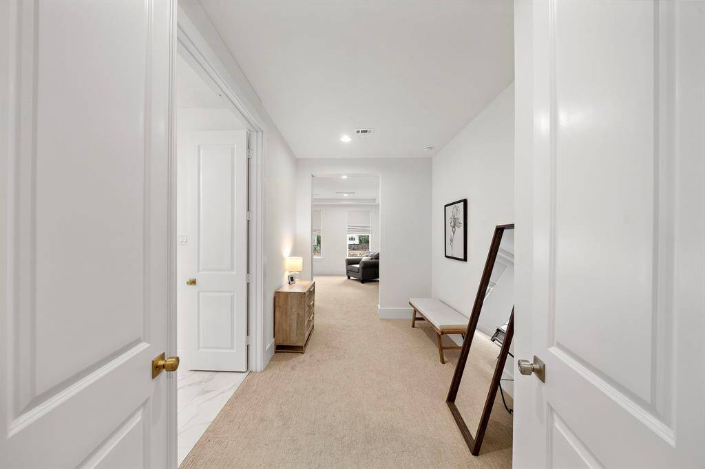 The gateway to the bedrooms and beyond.