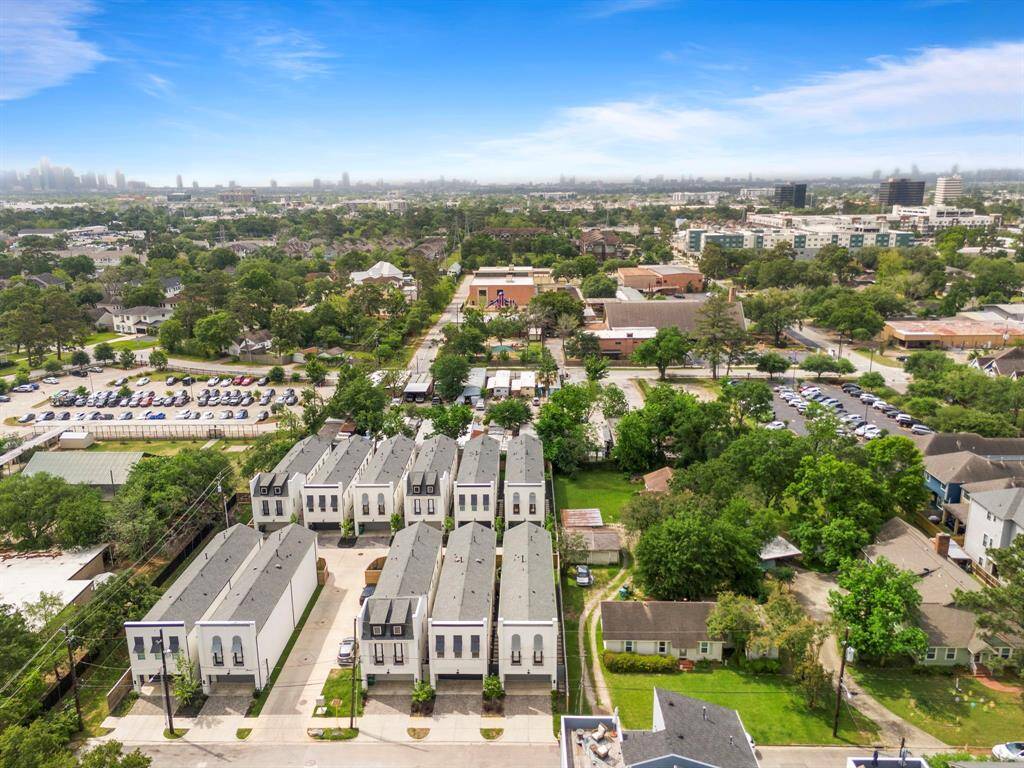 See how this house offers the perfect balance of private living and neighborhood connection.