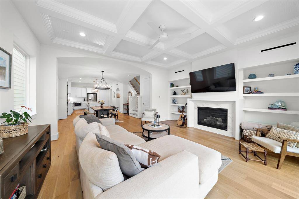 Living room goals.
