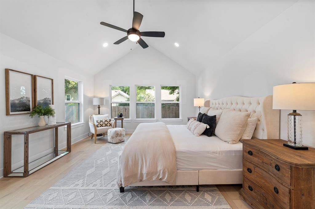 From the plush textures to the statement ceiling fan, this serene space is the perfect blend of comfort and elegance.
